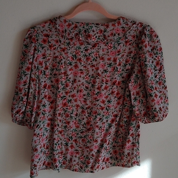 Banana Republic Puff Sleeve Red Floral Blouse Rayon S - Picture 9 of 10